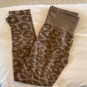 NVGTN Brown Giraffe Leggings